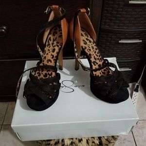 Jessica saimpson platform heels